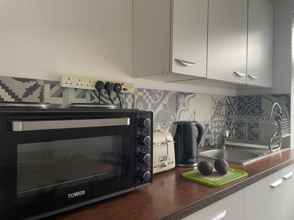 Entire House Floor Perfect For Couples & Freelancers - Available For Single Too Hotel London Ngoại thất bức ảnh